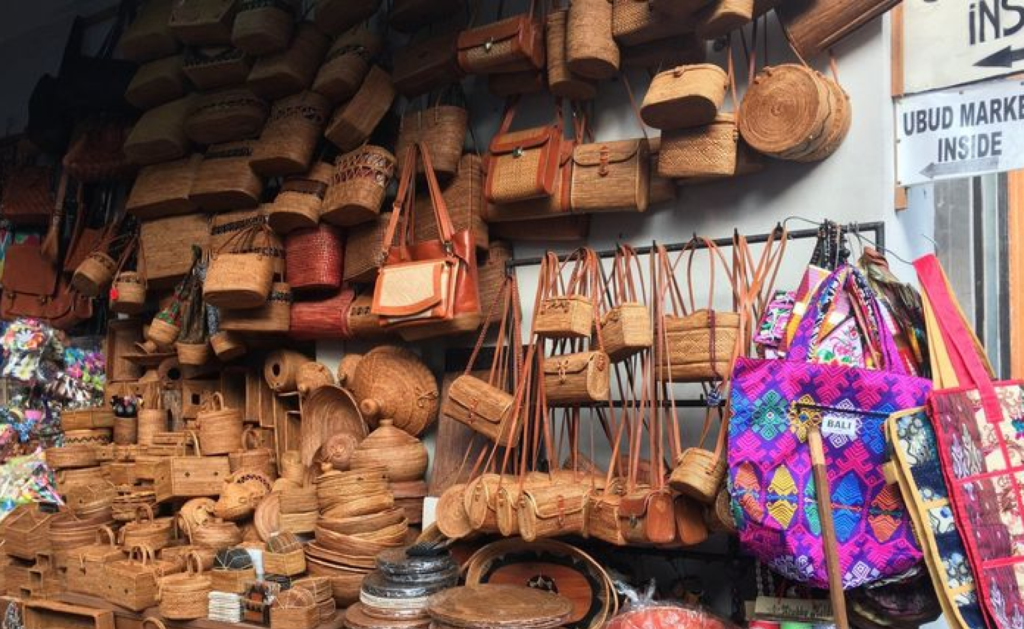 shopping in bali