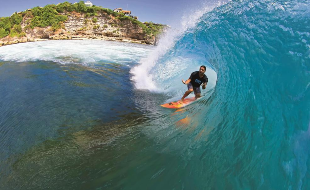 surfing in uluwatu