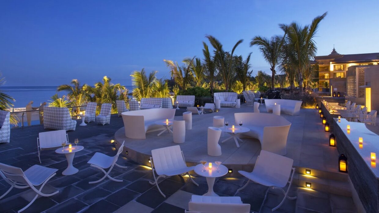 Sky Bar at The Mulia